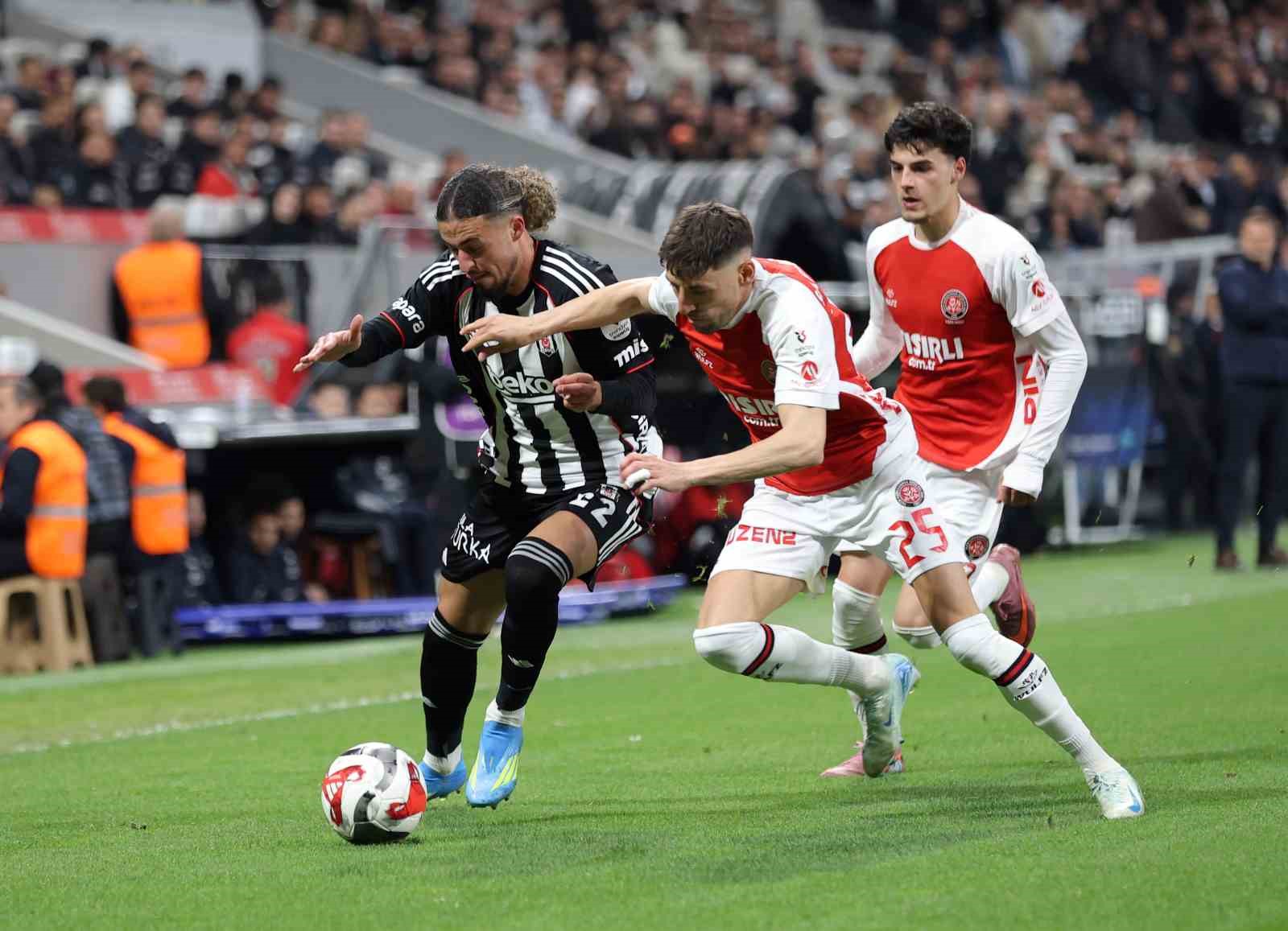 Trendyol Süper Lig: Beşiktaş: 0 - Fatih Karagümrük: 0 (Maç sonucu)
