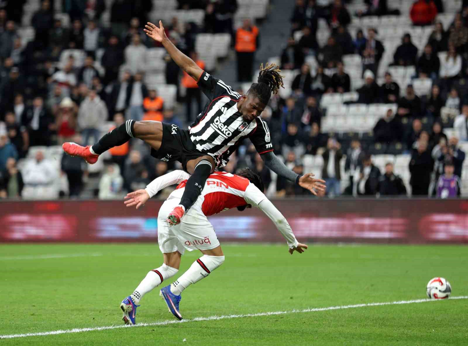 Trendyol Süper Lig: Beşiktaş: 0 - Fatih Karagümrük: 0 (Maç sonucu)

