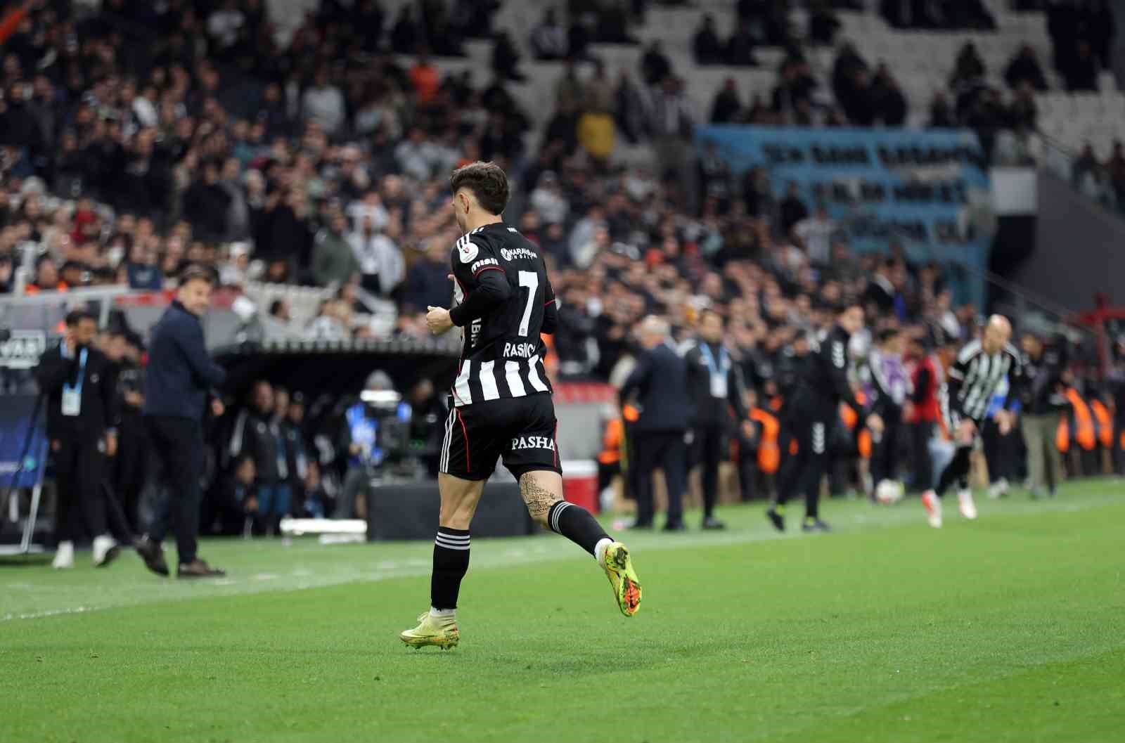 Trendyol Süper Lig: Beşiktaş: 0 - Fatih Karagümrük: 0 (Maç sonucu)
