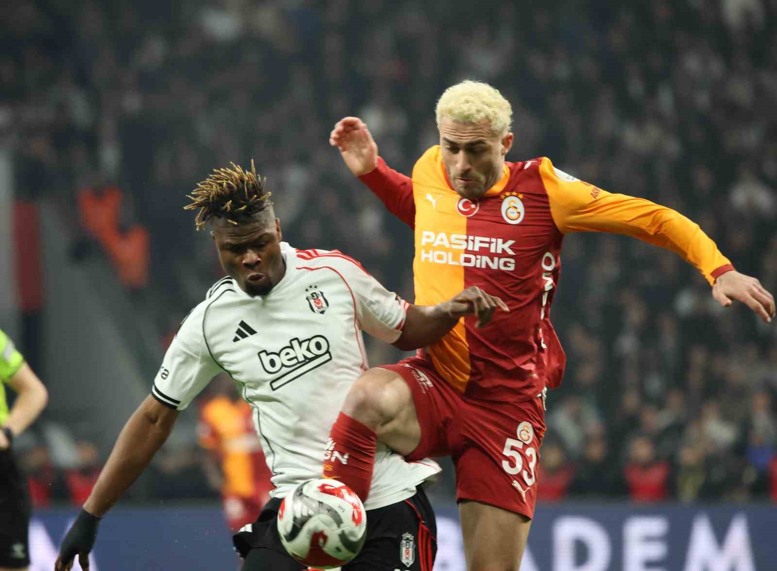 Trendyol Süper Lig: Beşiktaş: 0 - Galatasaray: 0 (Maç devam ediyor)
