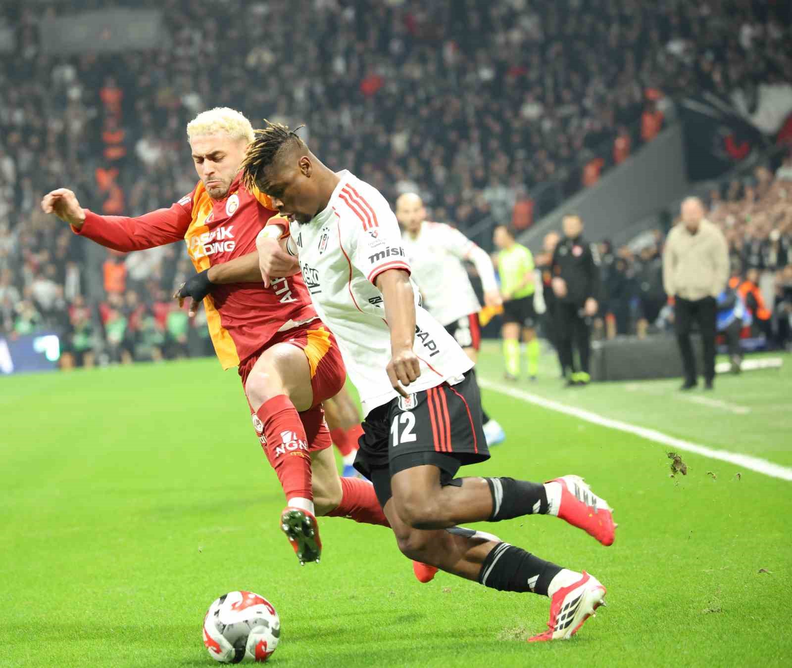 Trendyol Süper Lig: Beşiktaş: 0 - Galatasaray: 0 (Maç devam ediyor)

