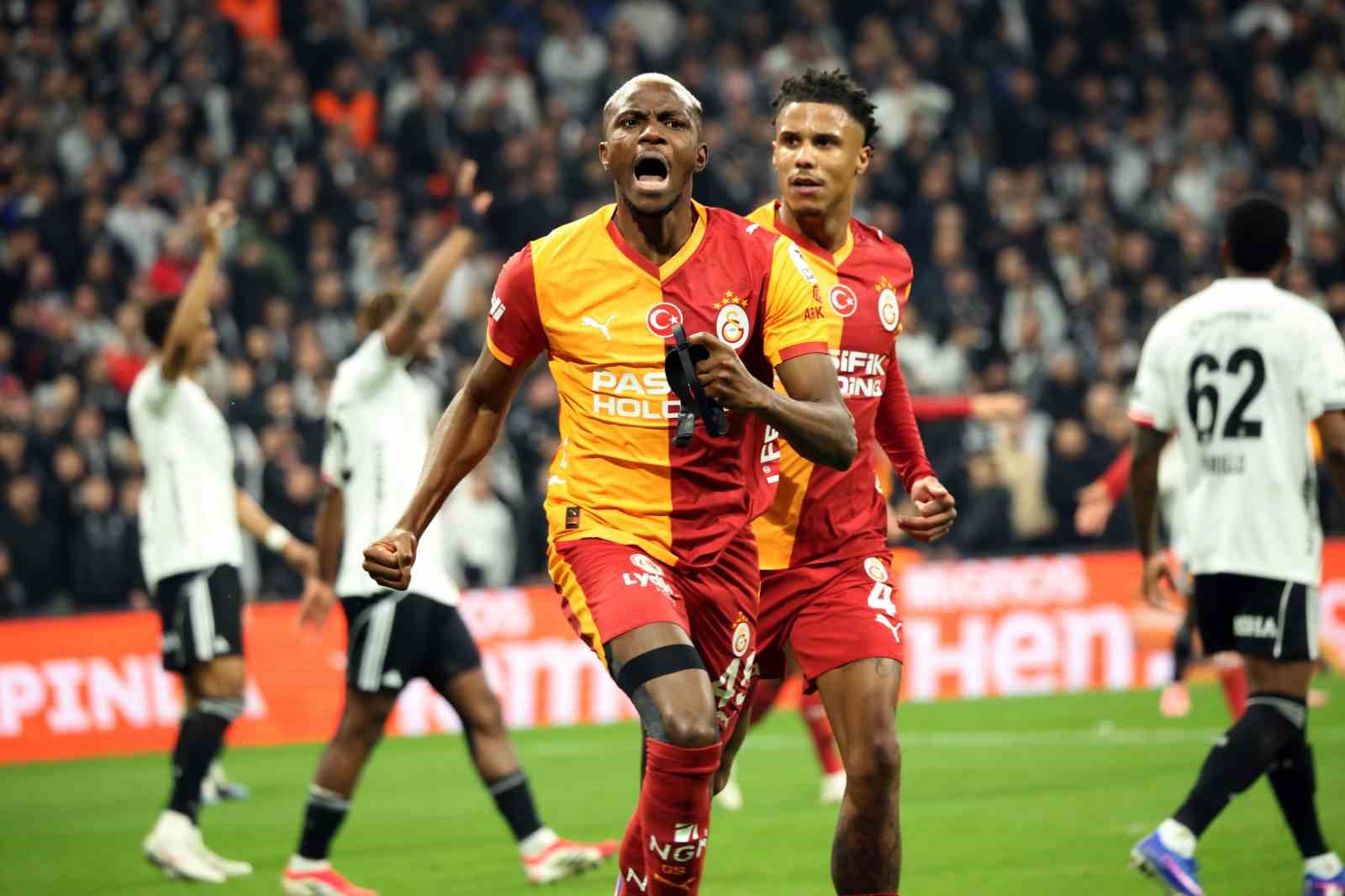 Trendyol Süper Lig: Beşiktaş: 0 - Galatasaray: 1 (İlk yarı)
Trendyol Süper Lig: Beşiktaş: 0 - Galatasaray: 1 (İlk yarı)