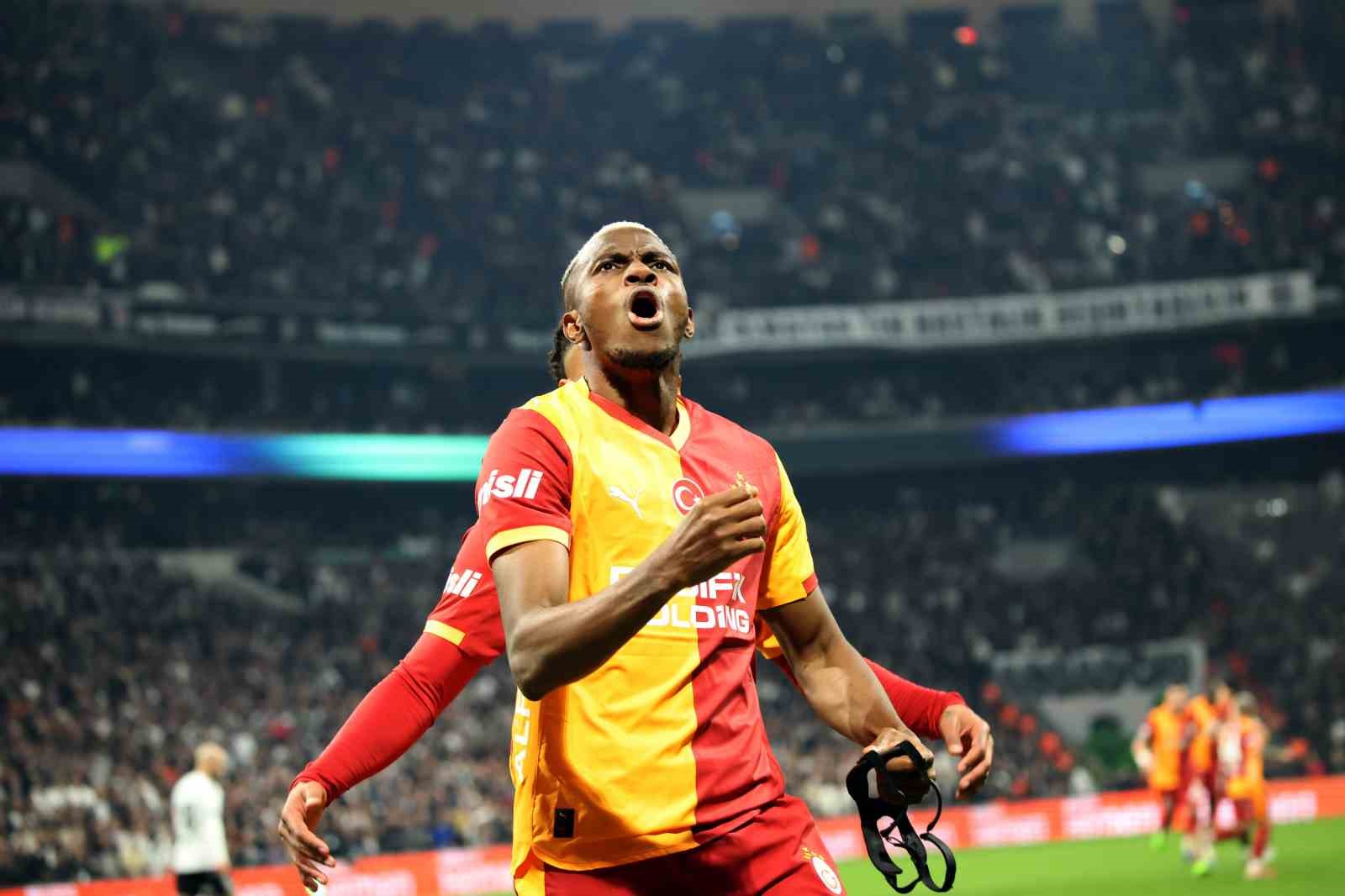 Trendyol Süper Lig: Beşiktaş: 0 - Galatasaray: 1 (İlk yarı)
Trendyol Süper Lig: Beşiktaş: 0 - Galatasaray: 1 (İlk yarı)