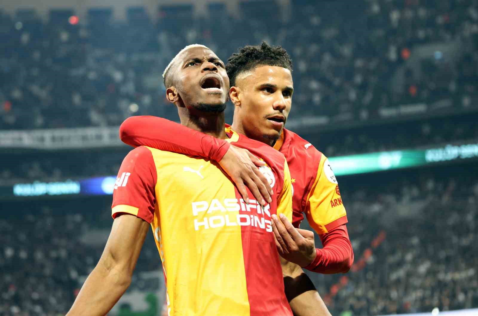 Trendyol Süper Lig: Beşiktaş: 0 - Galatasaray: 1 (İlk yarı)
Trendyol Süper Lig: Beşiktaş: 0 - Galatasaray: 1 (İlk yarı)