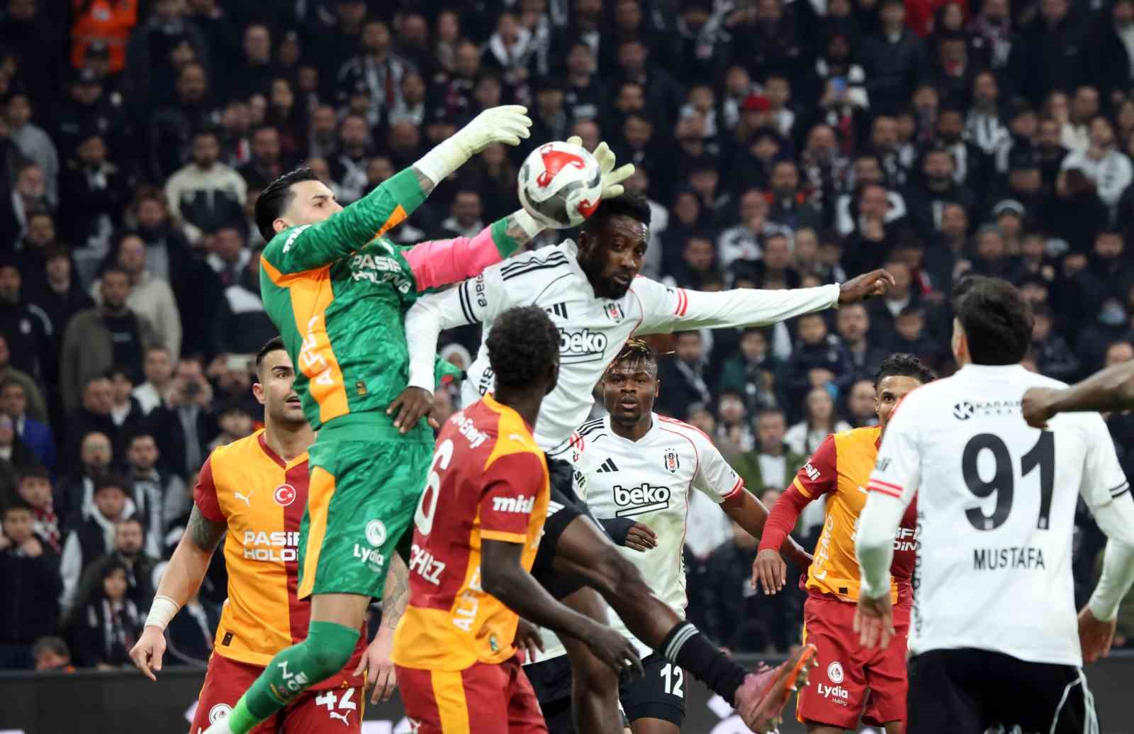 Trendyol Süper Lig: Beşiktaş: 0 - Galatasaray: 1 (Maç sonucu)
