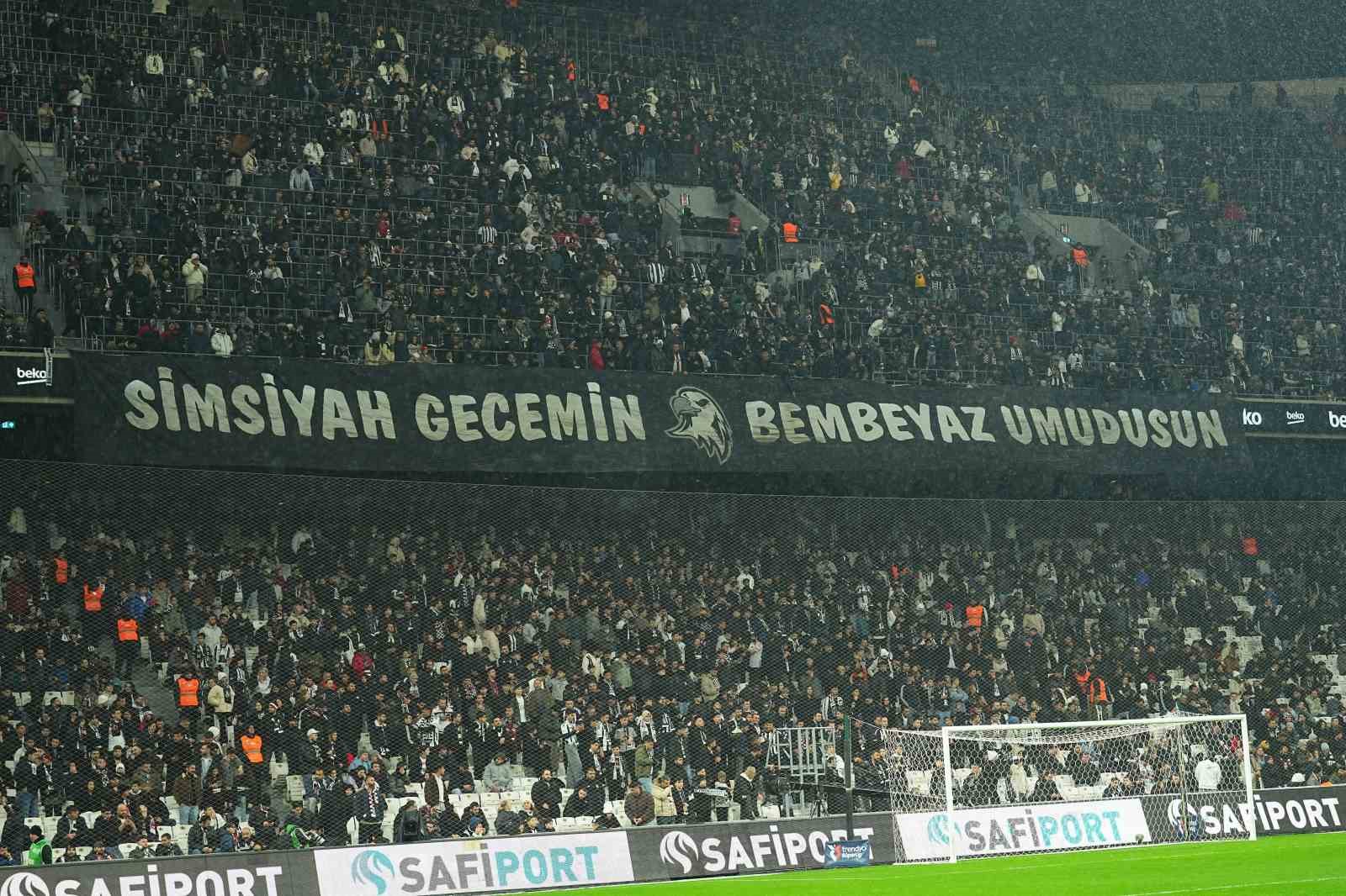 Trendyol Süper Lig: Beşiktaş: 0 - Konyaspor: 0 (Maç devam ediyor)
