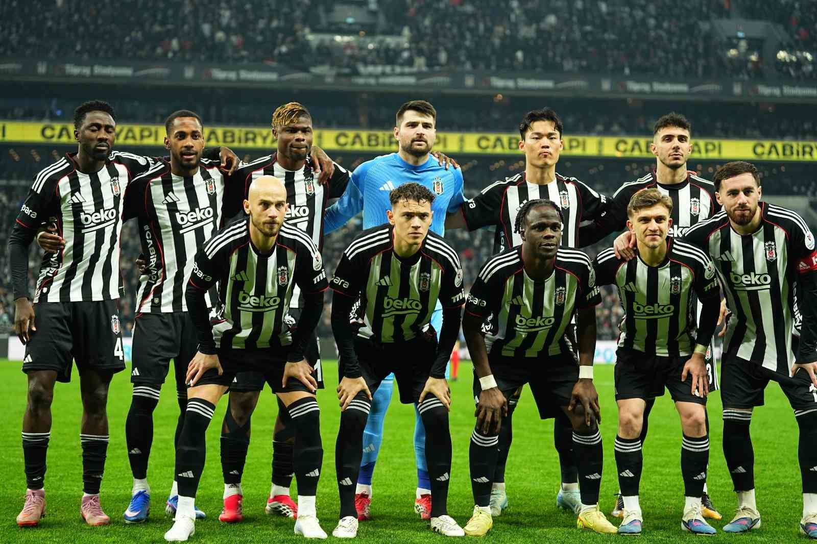 Trendyol Süper Lig: Beşiktaş: 1 - Göztepe: 0 (Maç devam ediyor)
