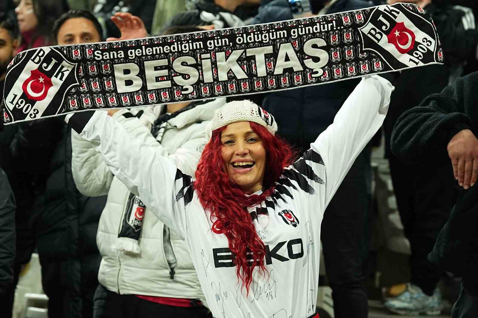 Trendyol Süper Lig: Beşiktaş: 1 - Göztepe: 0 (Maç devam ediyor)

