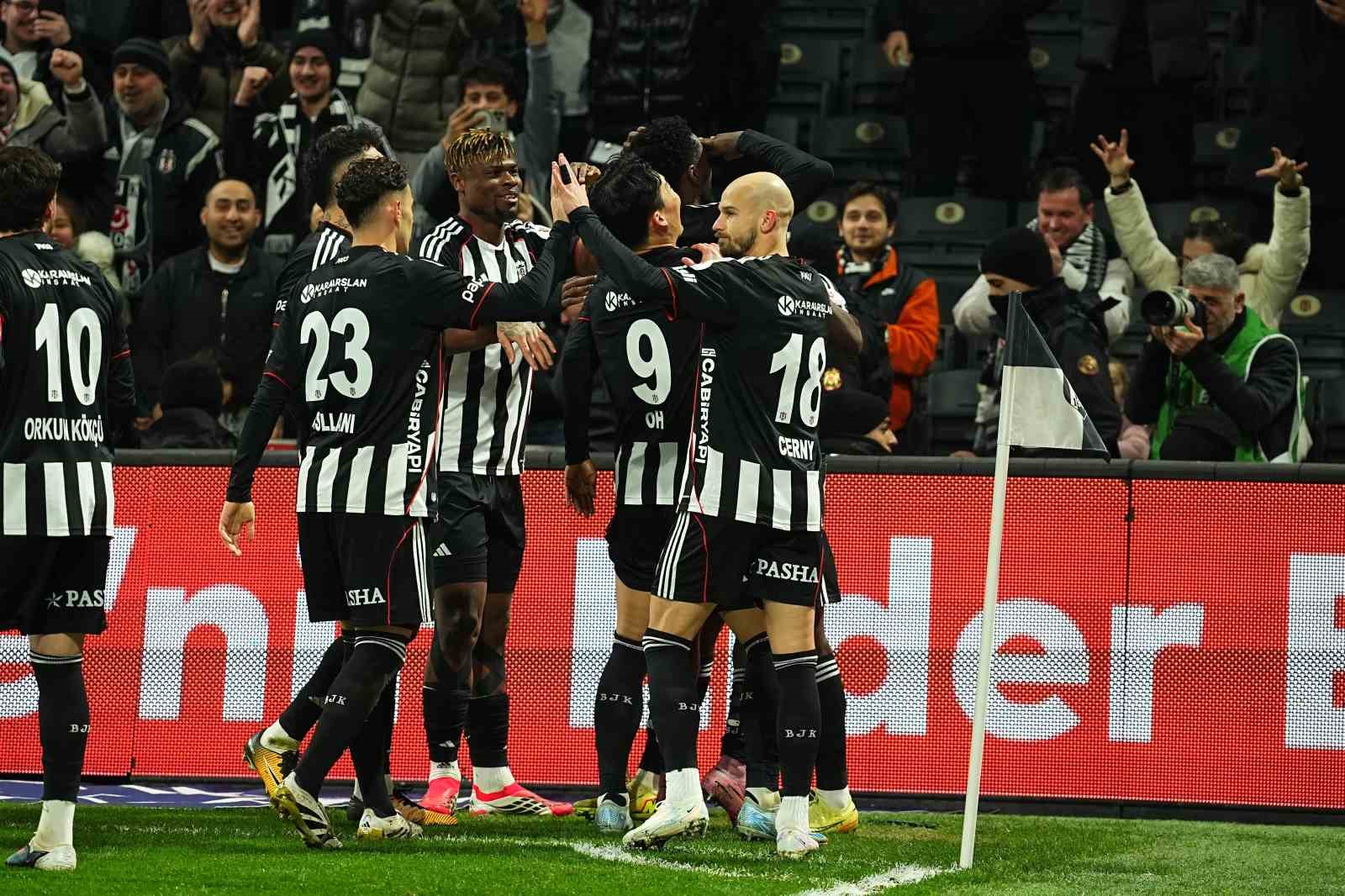 Trendyol Süper Lig: Beşiktaş: 1 - Göztepe: 0 (Maç devam ediyor)
