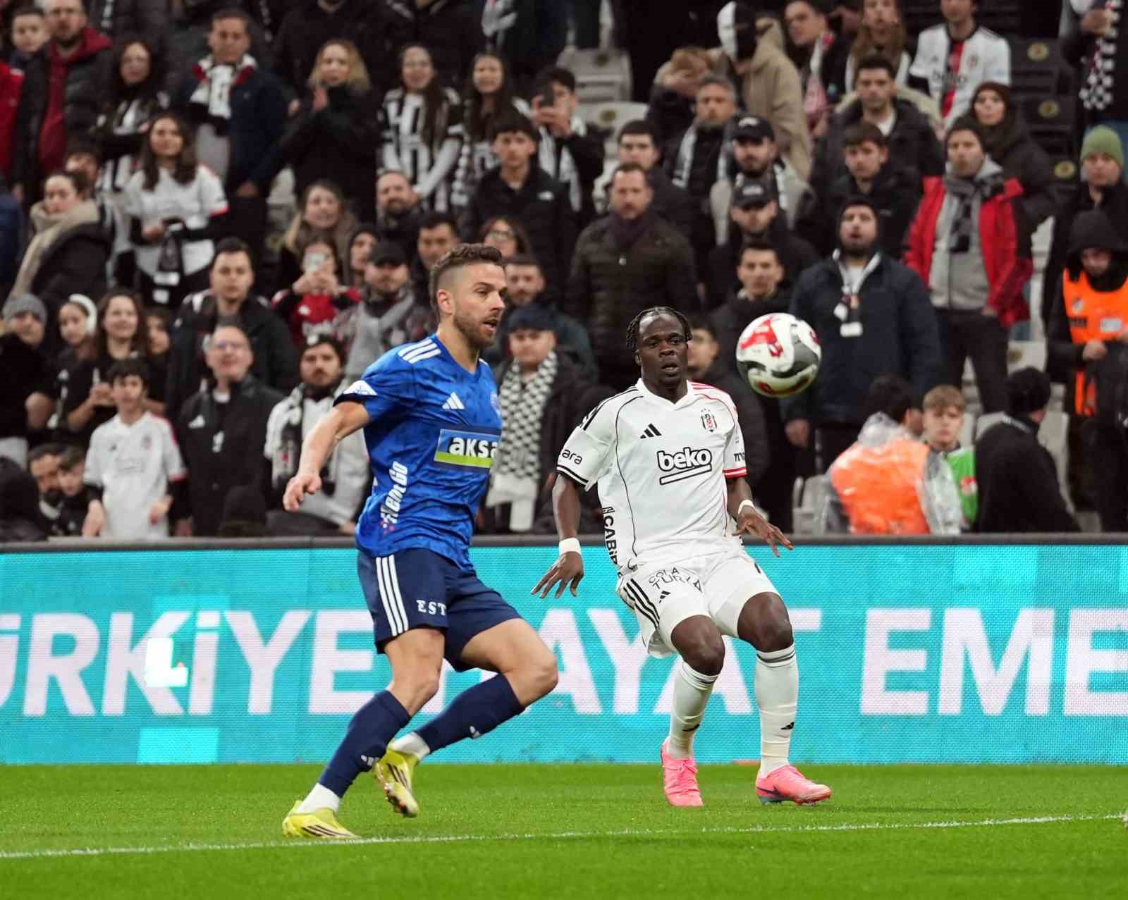 Trendyol Süper Lig: Beşiktaş: 1 - Kasımpaşa: 0 (Maç devam ediyor)
