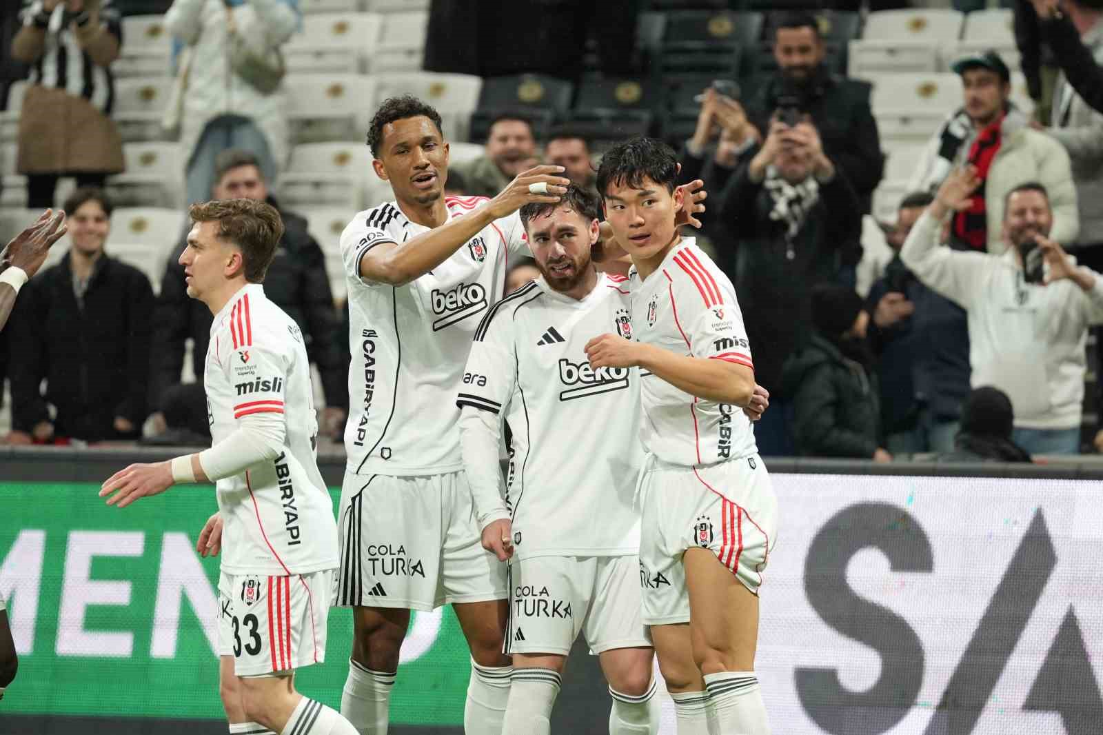 Trendyol Süper Lig: Beşiktaş: 1 - Kasımpaşa: 0 (Maç devam ediyor)
