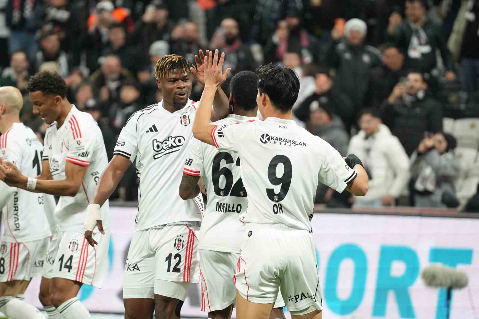 Trendyol Süper Lig: Beşiktaş: 1 - Kasımpaşa: 0 (Maç devam ediyor)
