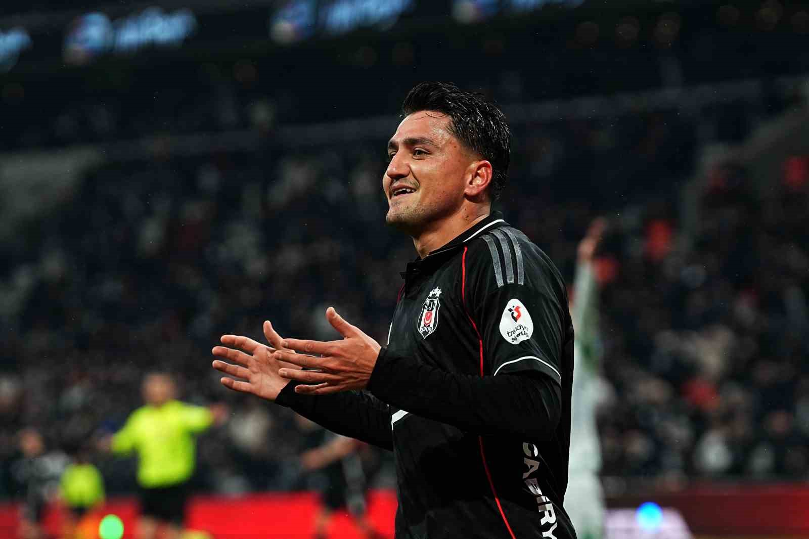 Trendyol Süper Lig: Beşiktaş: 1 - Konyaspor: 1 (İlk yarı)
