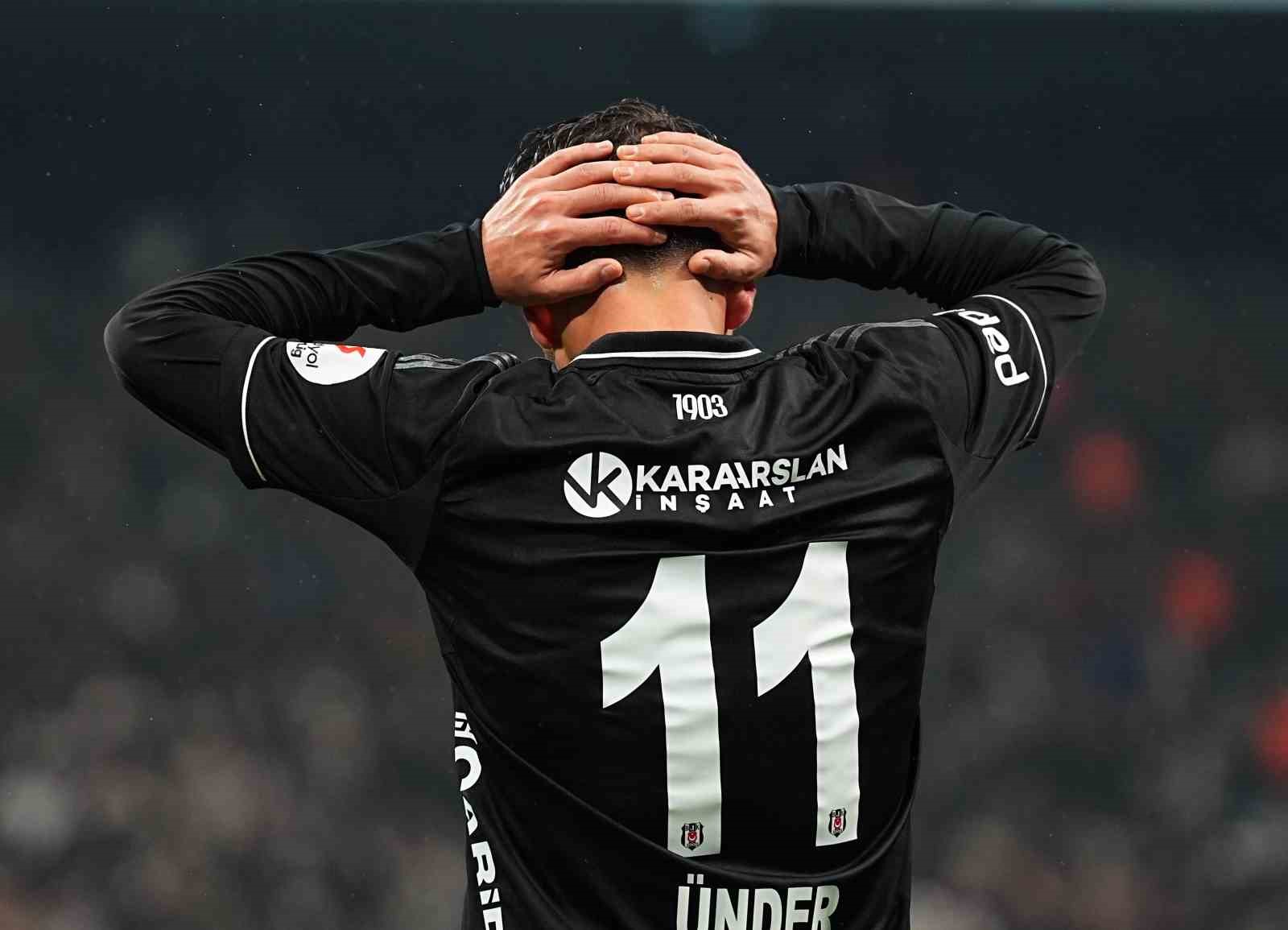 Trendyol Süper Lig: Beşiktaş: 1 - Konyaspor: 1 (İlk yarı)
