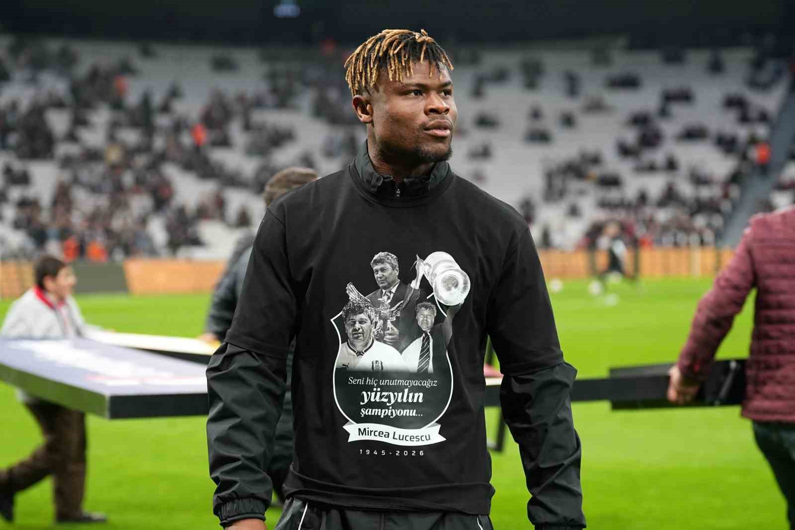 Trendyol Süper Lig: Beşiktaş: 2 - Antalyaspor: 0 (Maç devam ediyor)
