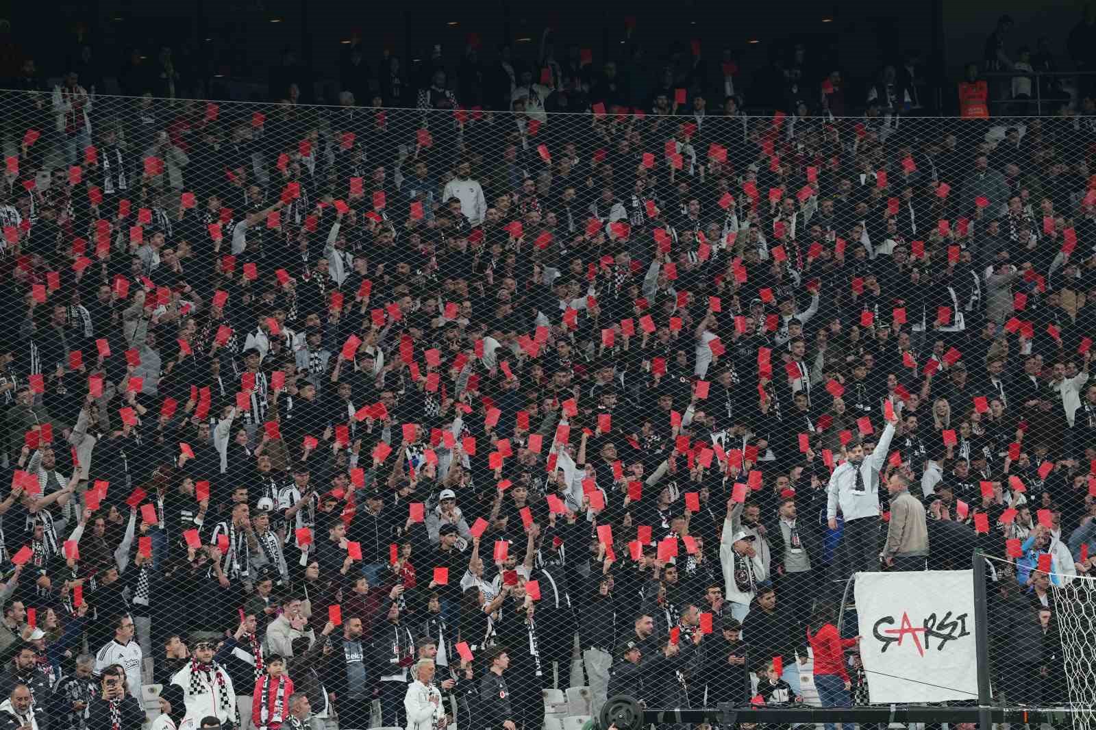 Trendyol Süper Lig: Beşiktaş: 2 - Antalyaspor: 0 (Maç devam ediyor)
