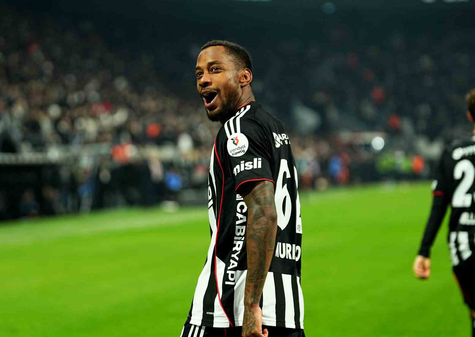 Trendyol Süper Lig: Beşiktaş: 2 - Göztepe: 0 (İlk yarı)
Trendyol Süper Lig: Beşiktaş: 2 - Göztepe: 0 (İlk yarı)