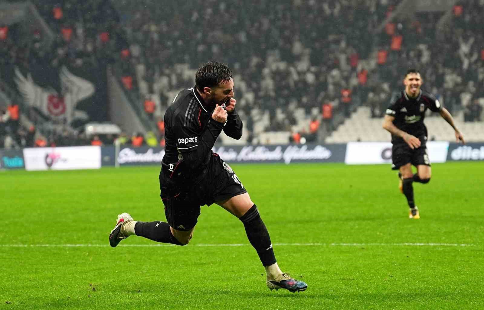 Trendyol Süper Lig: Beşiktaş: 2 - Konyaspor: 1 (Maç sonucu)
