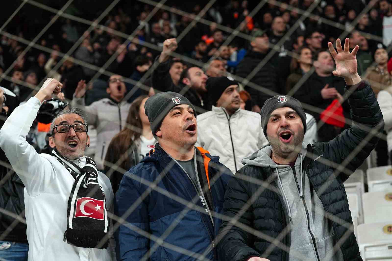 Trendyol Süper Lig: Beşiktaş: 2 - Konyaspor: 1 (Maç sonucu)
