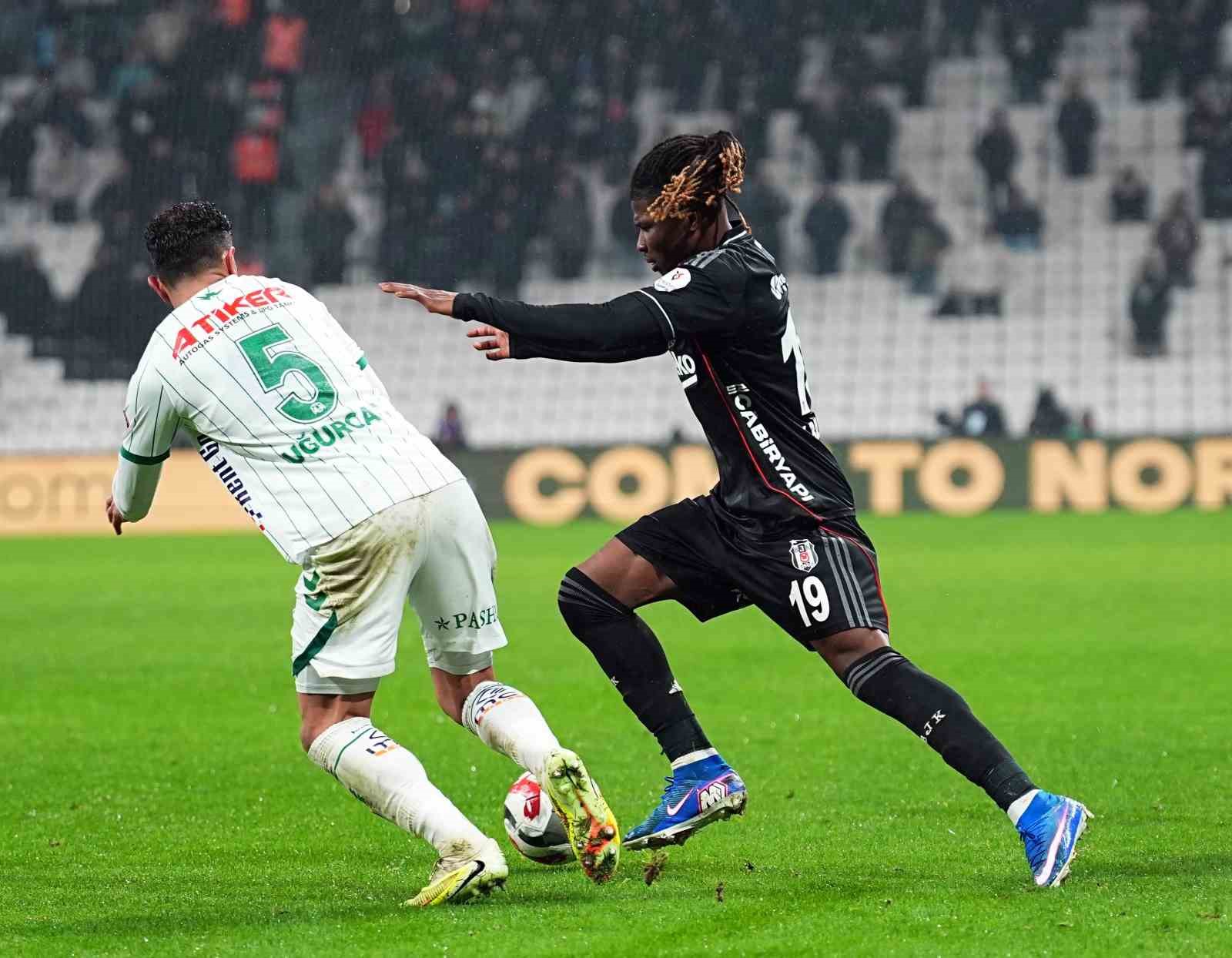 Trendyol Süper Lig: Beşiktaş: 2 - Konyaspor: 1 (Maç sonucu)
