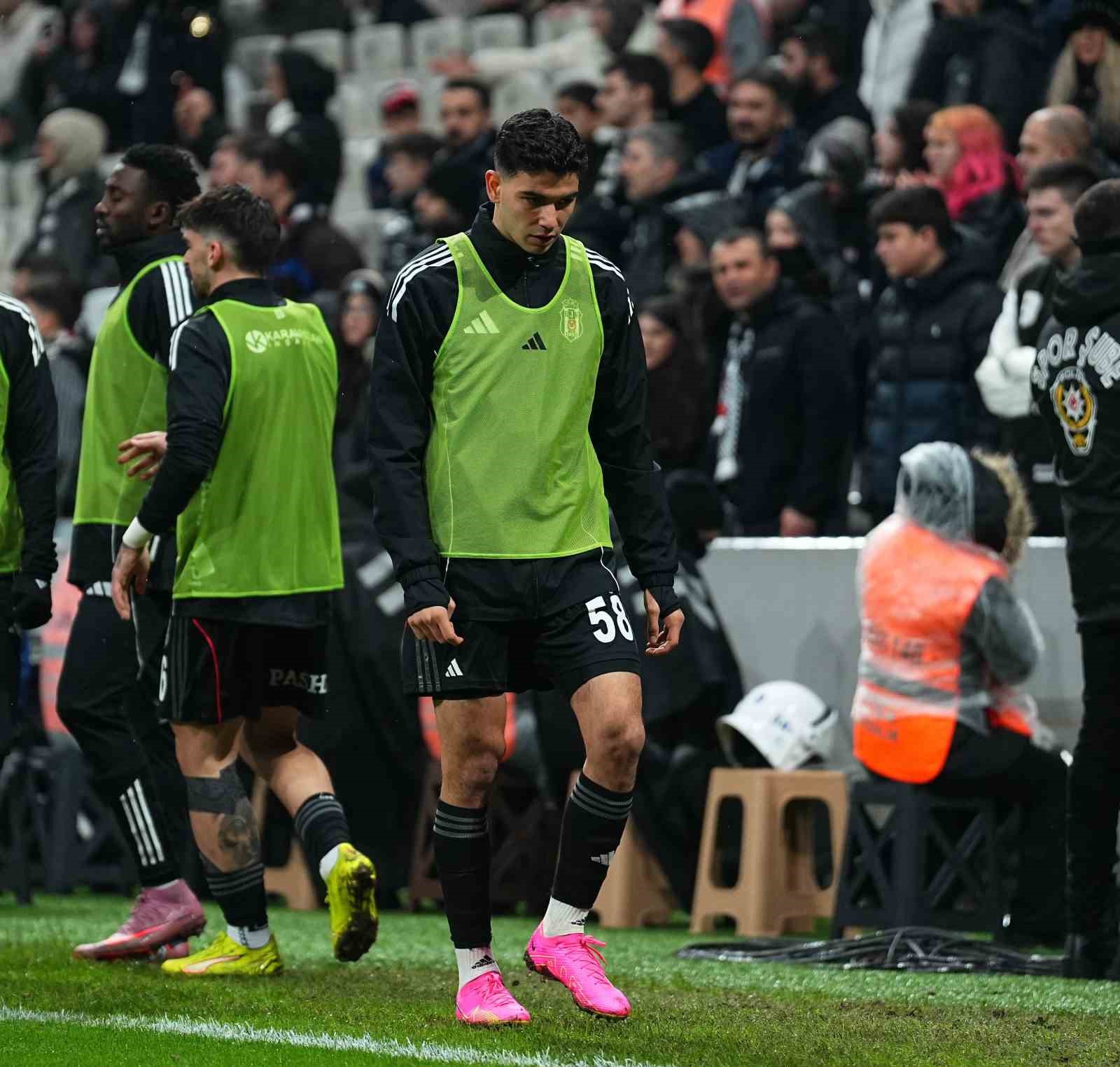 Trendyol Süper Lig: Beşiktaş: 2 - Konyaspor: 1 (Maç sonucu)
