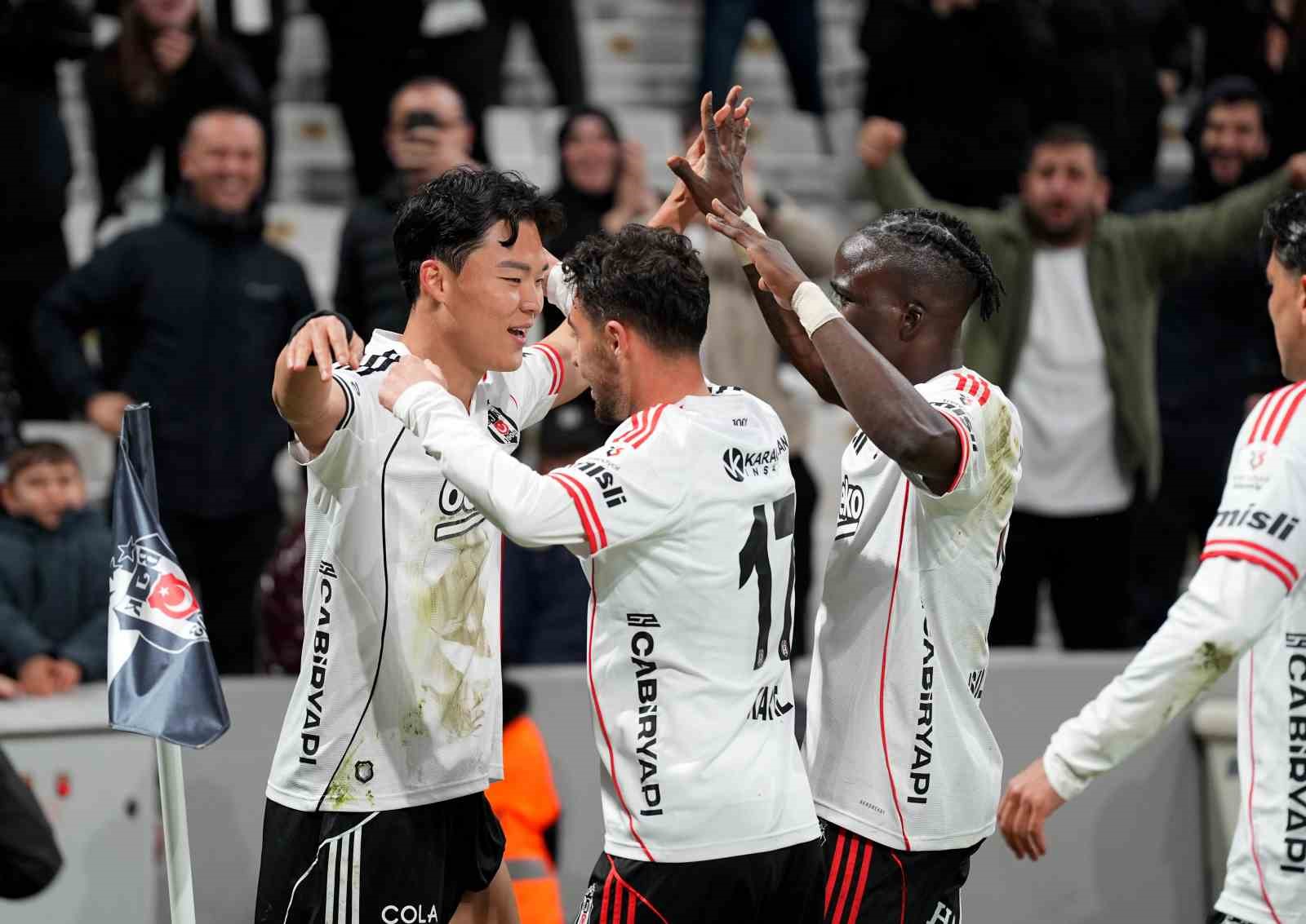 Trendyol Süper Lig: Beşiktaş: 4 - Antalyaspor: 2 (Maç sonucu)
