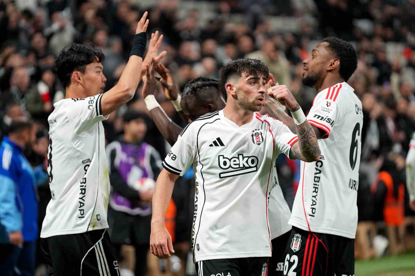 Trendyol Süper Lig: Beşiktaş: 4 - Antalyaspor: 2 (Maç sonucu)
