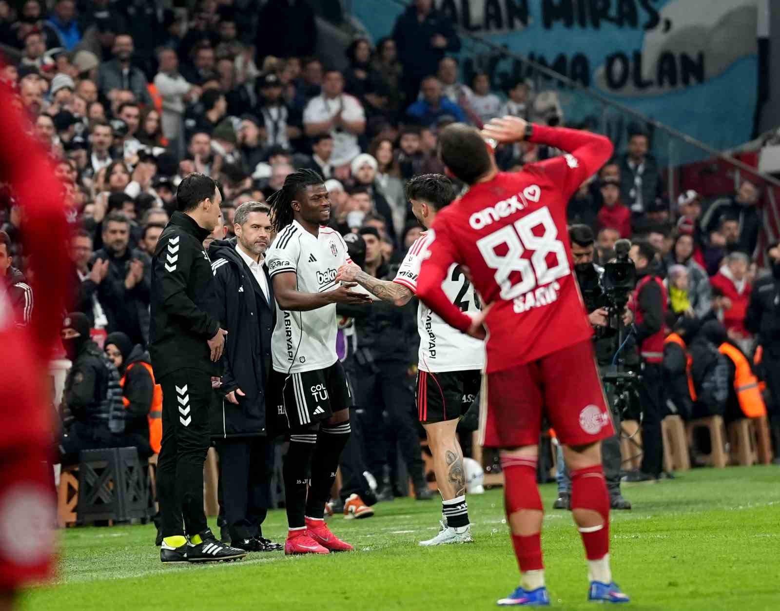 Trendyol Süper Lig: Beşiktaş: 4 - Antalyaspor: 2 (Maç sonucu)
