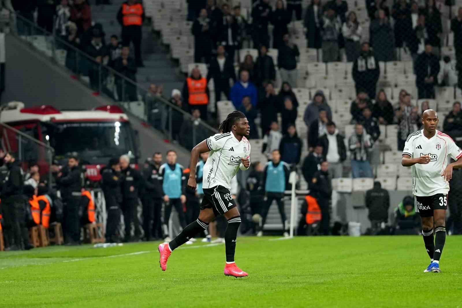 Trendyol Süper Lig: Beşiktaş: 4 - Antalyaspor: 2 (Maç sonucu)
