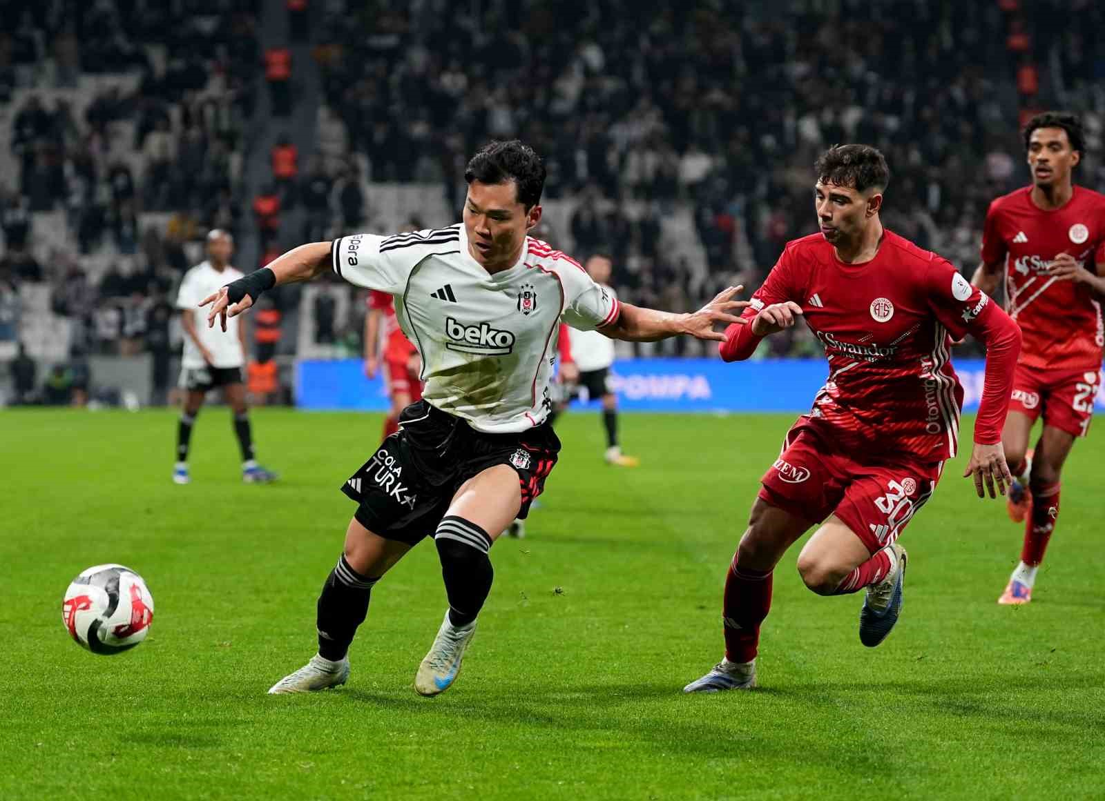 Trendyol Süper Lig: Beşiktaş: 4 - Antalyaspor: 2 (Maç sonucu)
