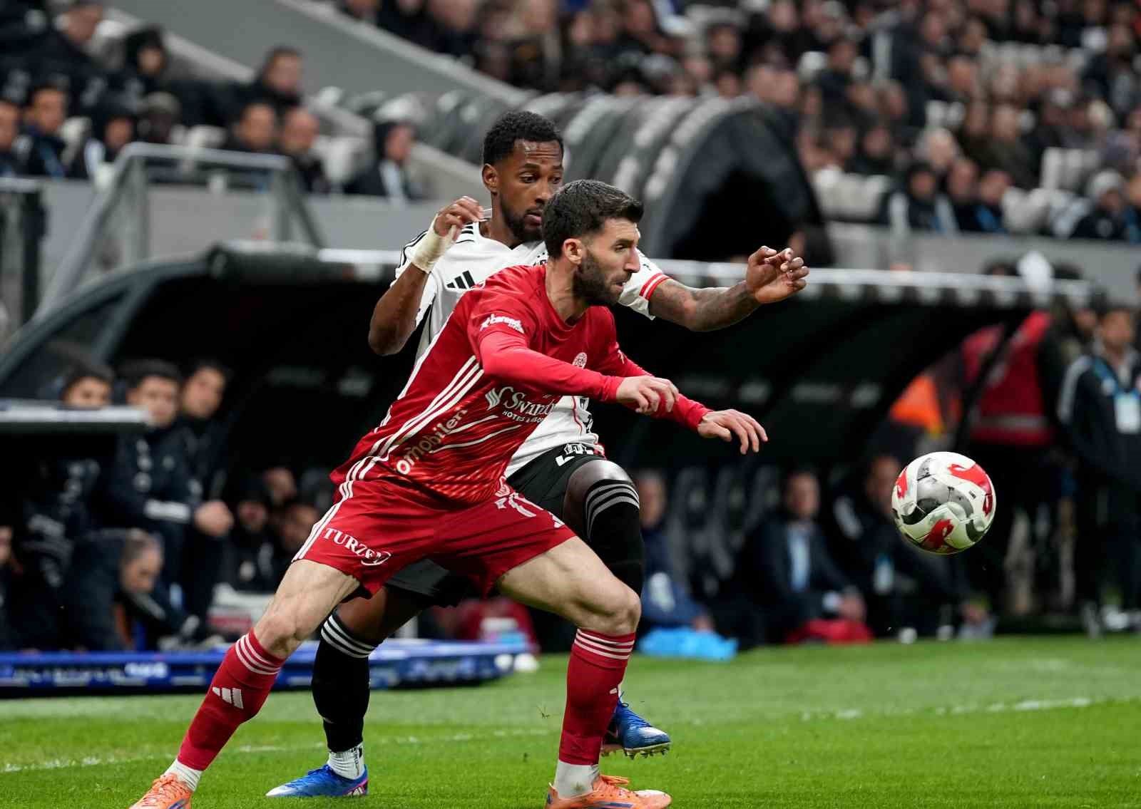 Trendyol Süper Lig: Beşiktaş: 4 - Antalyaspor: 2 (Maç sonucu)

