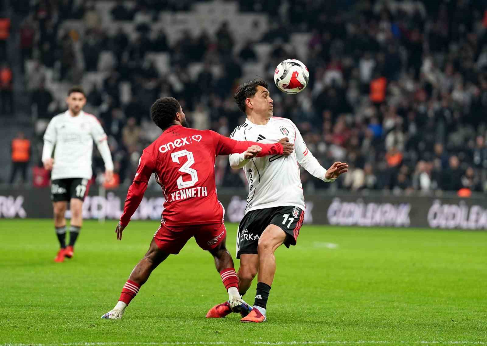 Trendyol Süper Lig: Beşiktaş: 4 - Antalyaspor: 2 (Maç sonucu)
