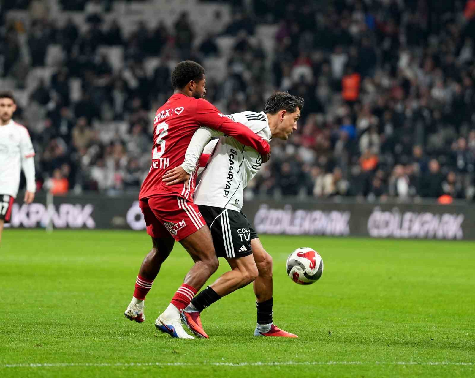 Trendyol Süper Lig: Beşiktaş: 4 - Antalyaspor: 2 (Maç sonucu)
