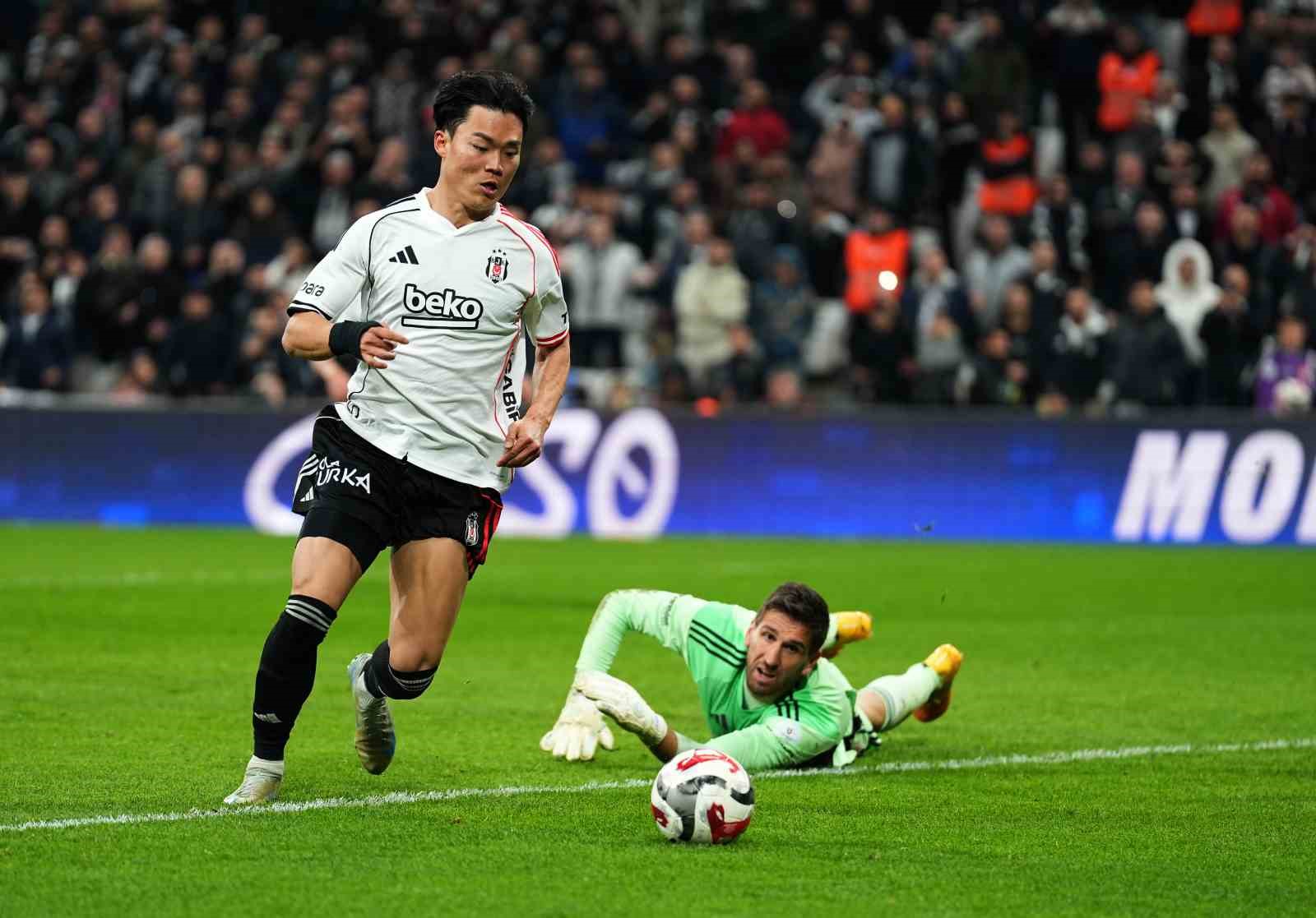 Trendyol Süper Lig: Beşiktaş: 4 - Antalyaspor: 2 (Maç sonucu)
