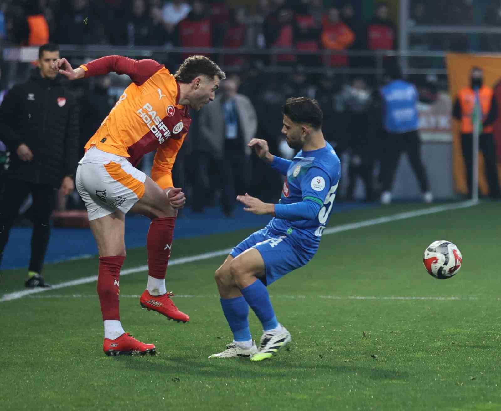 Trendyol Süper Lig: Çaykur Rizespor: 0 - Galatasaray: 1 (İlk yarı)
