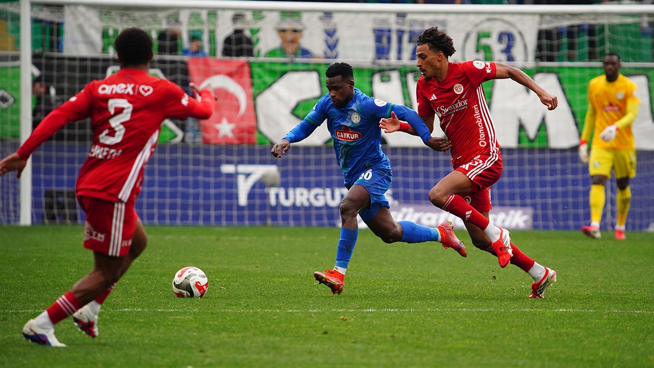 Trendyol Süper Lig: Çaykur Rizespor: 1 - Antalyaspor: 0 (Maç sonucu)

