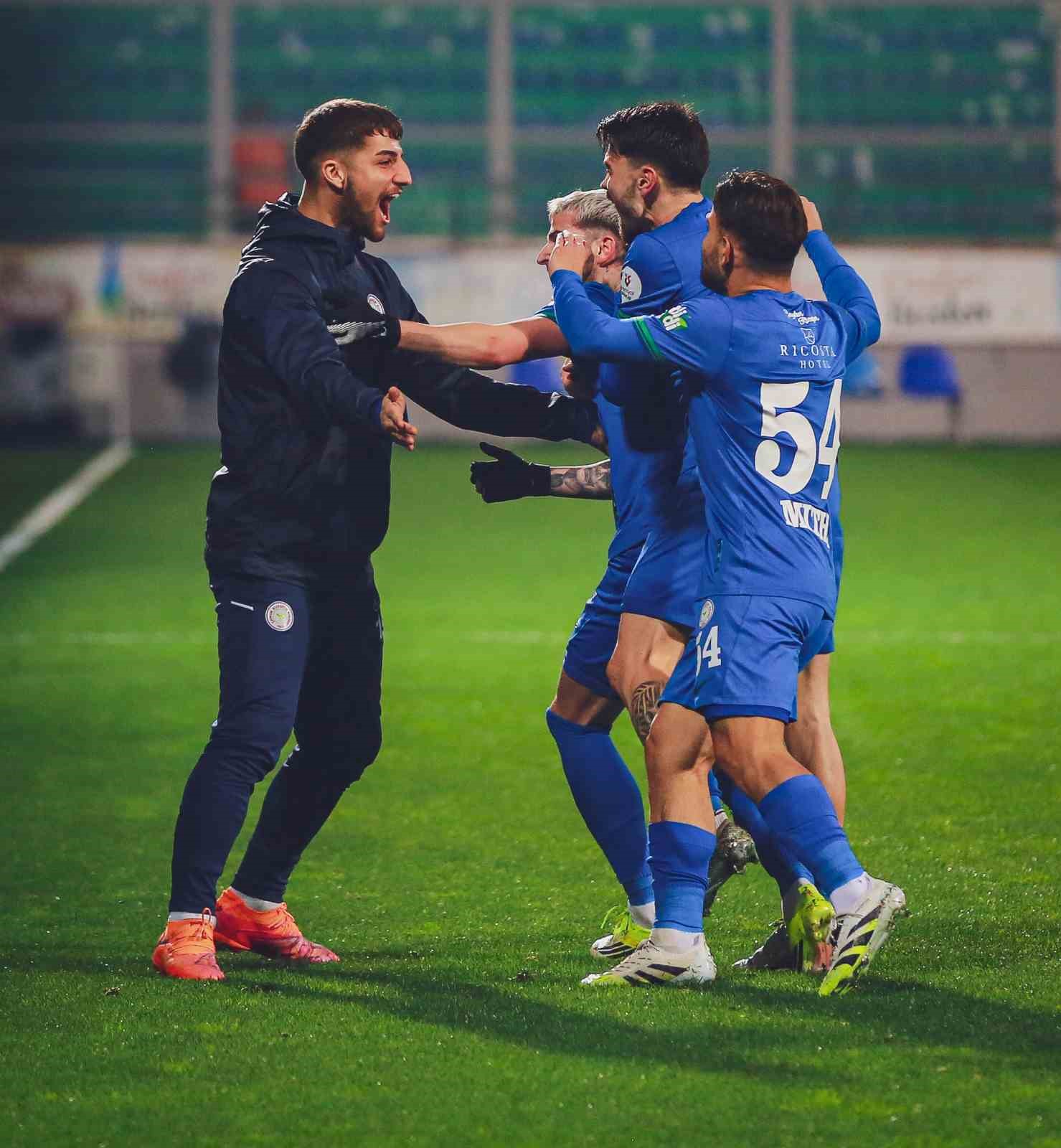 Trendyol Süper Lig: Çaykur Rizespor: 1 - Corendon Alanyaspor: 1 (Maç sonucu)
