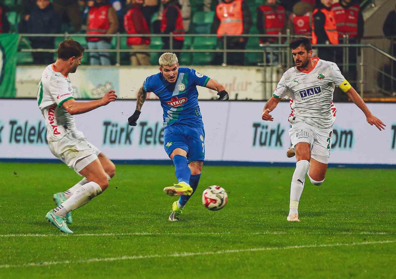 Trendyol Süper Lig: Çaykur Rizespor: 1 - Corendon Alanyaspor: 1 (Maç sonucu)

