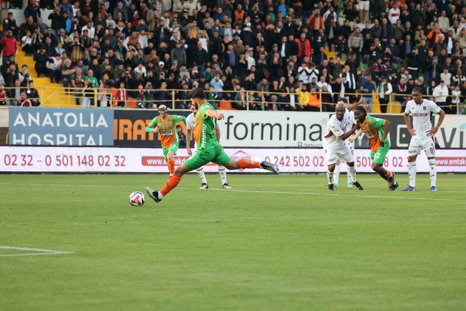 Trendyol Süper Lig: Corendon Alanyaspor: 1 - Trabzonspor: 1 (Maç sonucu)
Trendyol Süper Lig: Corendon Alanyaspor: 1 - Trabzonspor: 1 (Maç sonucu)
