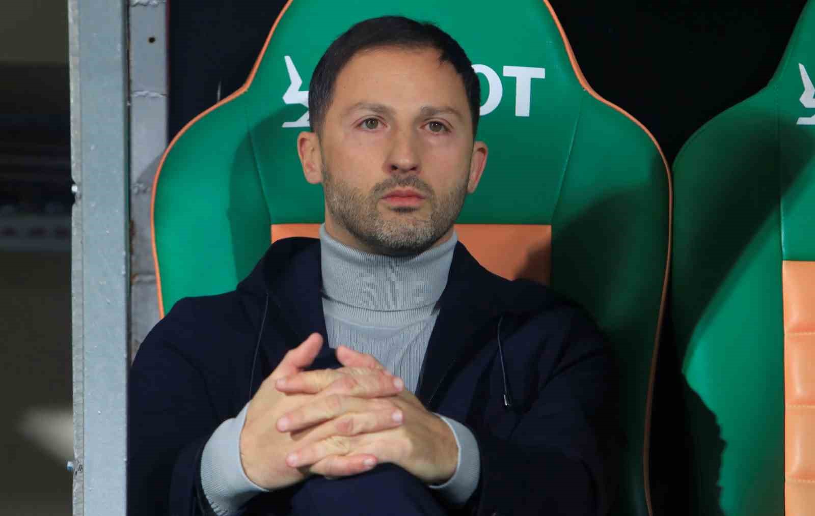 Trendyol Süper Lig: Corendon Alanyaspor: 2 - Fenerbahçe: 1 (Maç devam ediyor)
