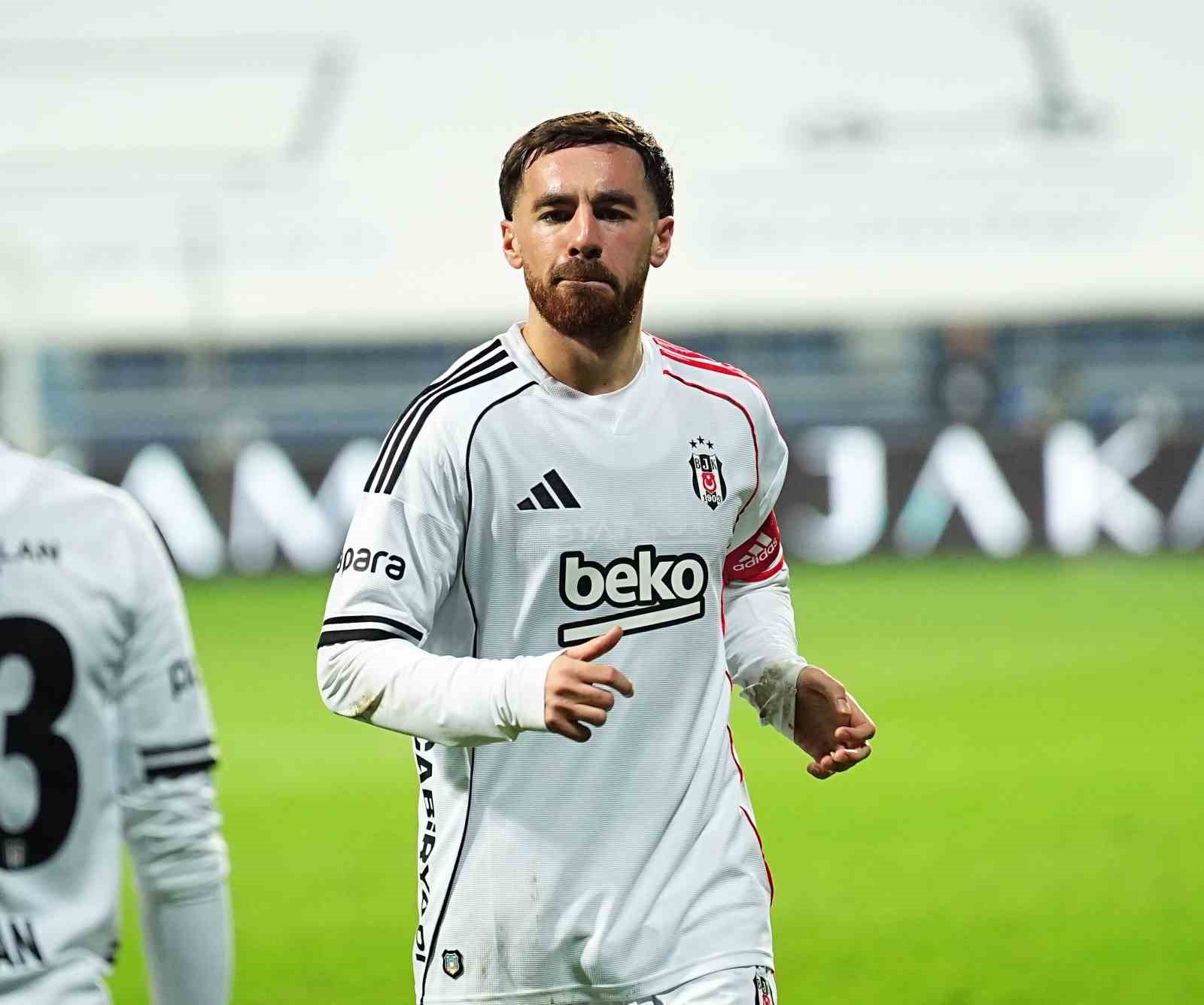 Trendyol Süper Lig: Eyüpspor: 0 - Beşiktaş: 1 (İlk yarı)
