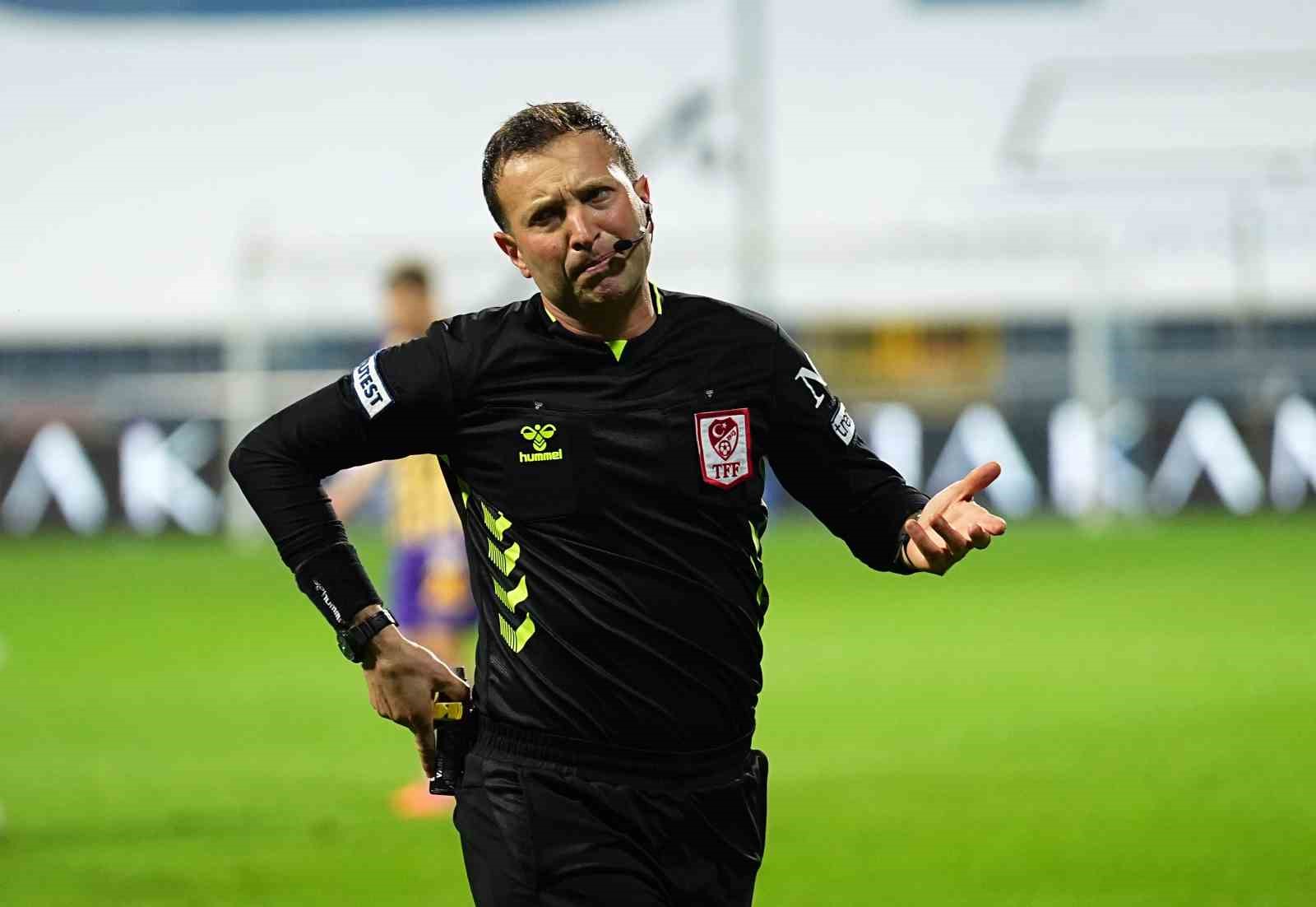 Trendyol Süper Lig: Eyüpspor: 0 - Beşiktaş: 1 (İlk yarı)
