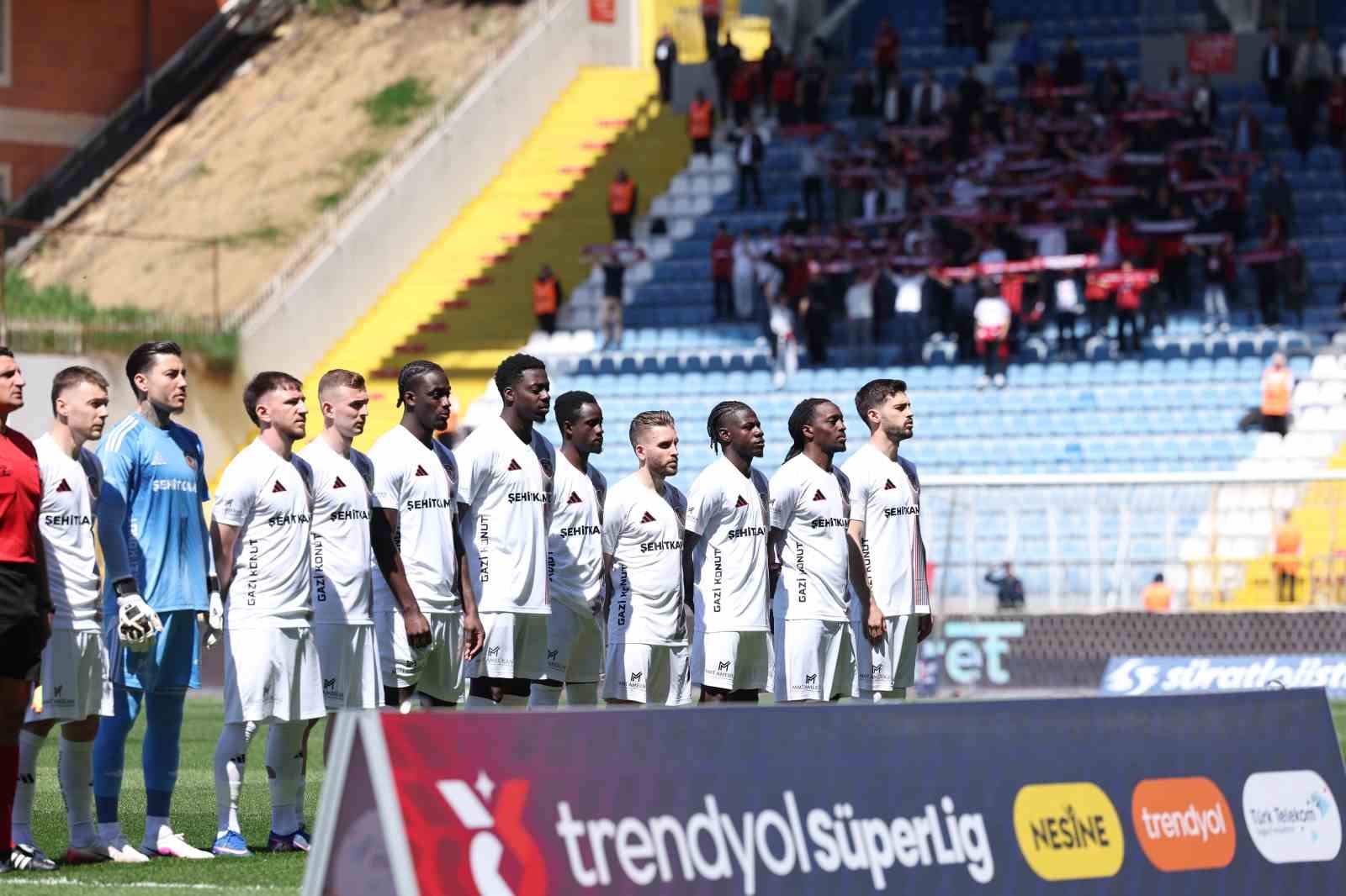 Trendyol Süper Lig: Eyüpspor: 0 - Gaziantep FK: 0 (İlk yarı)
