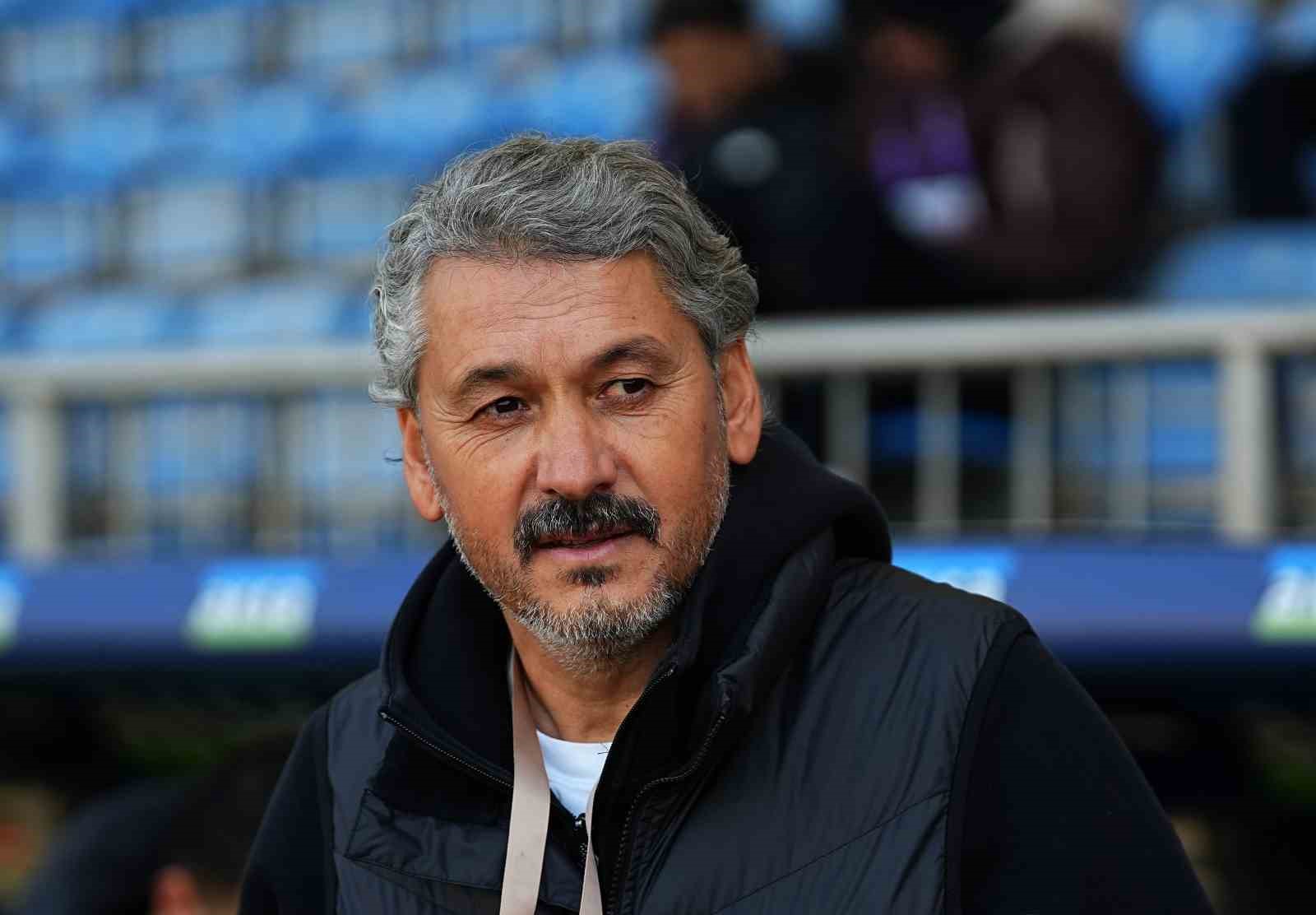 Trendyol Süper Lig: Eyüpspor: 0 - Gençlerbirliği: 0 (Maç devam ediyor)
