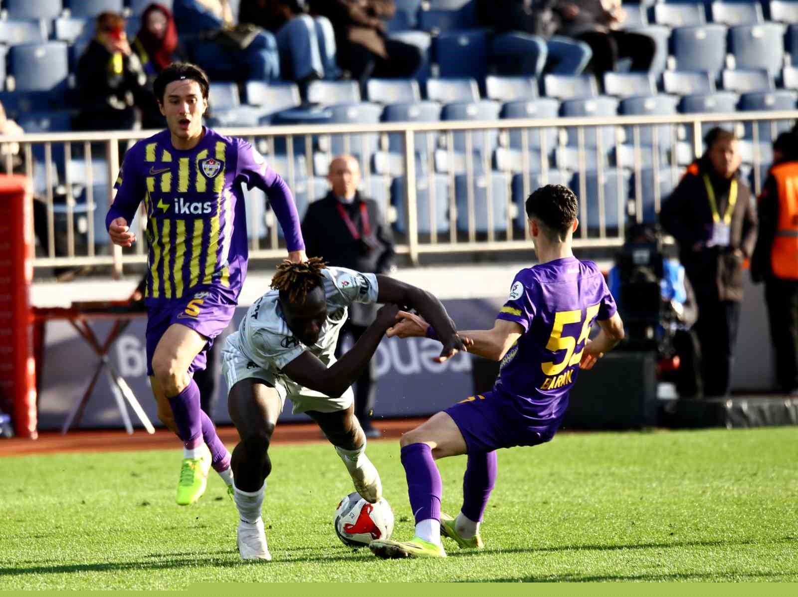 Trendyol Süper Lig: Eyüpspor: 0 - Kocaelispor: 1 (Maç sonucu)
