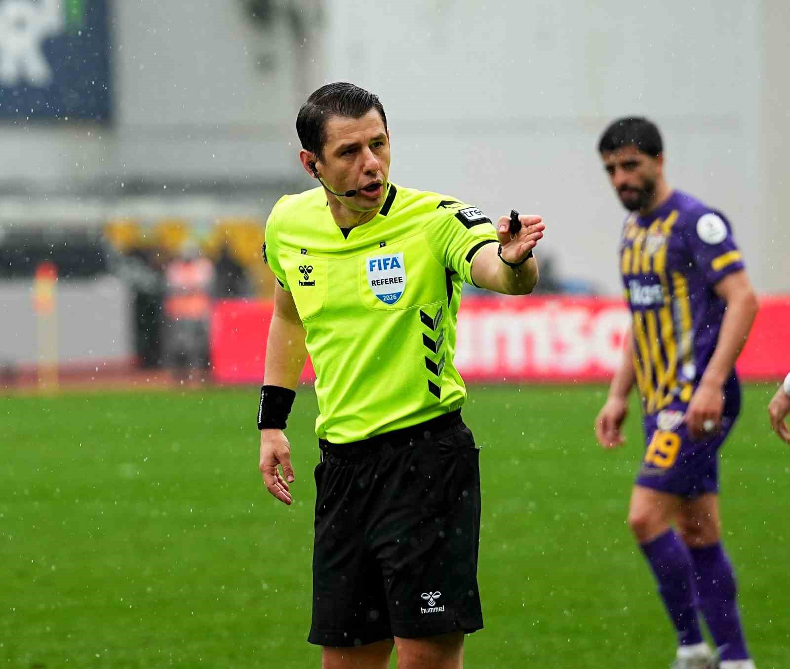 Trendyol Süper Lig: Eyüpspor: 0 - RAMS Başakşehir: 1 (İlk yarı)
