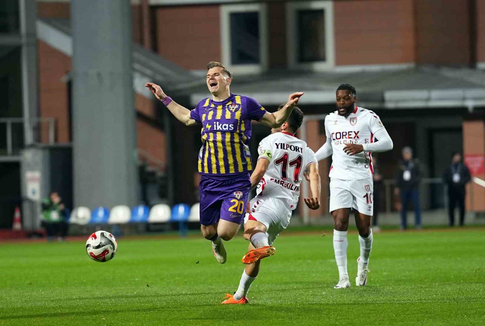 Trendyol Süper Lig: Eyüpspor: 0 - Samsunspor: 0 (Maç devam ediyor)
