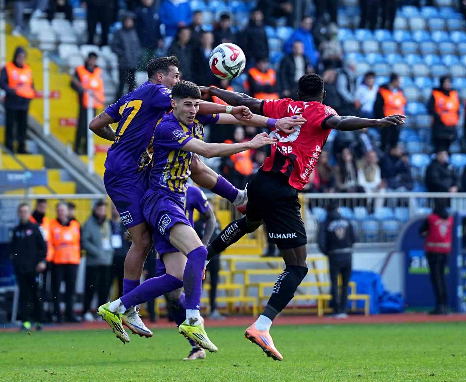Trendyol Süper Lig: Eyüpspor: 1 - Gençlerbirliği: 0 (Maç sonucu)
Trendyol Süper Lig: Eyüpspor: 1 - Gençlerbirliği: 0 (Maç sonucu)
