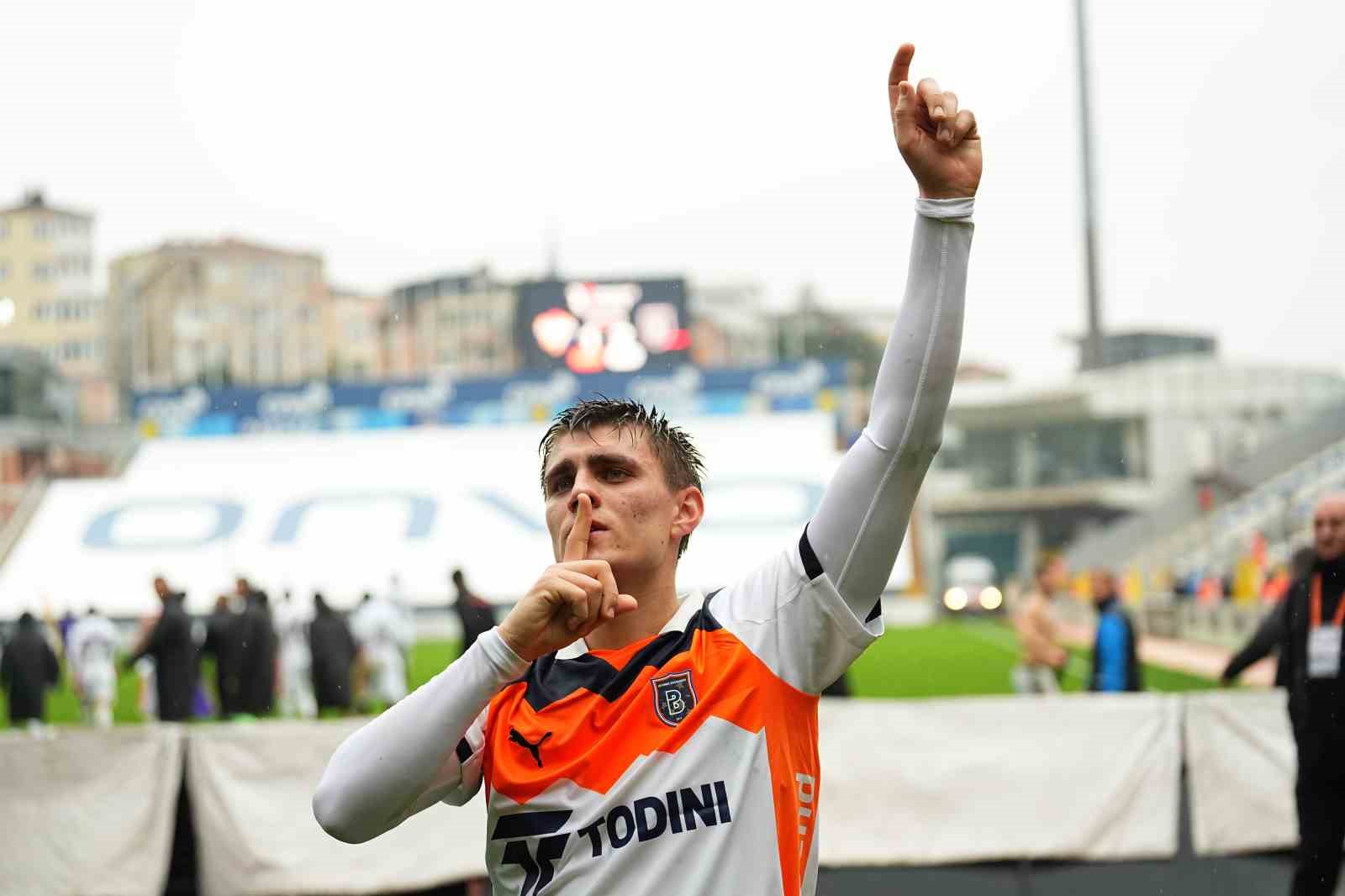 Trendyol Süper Lig: Eyüpspor: 1 - RAMS Başakşehir: 2 (Maç Sonucu)
