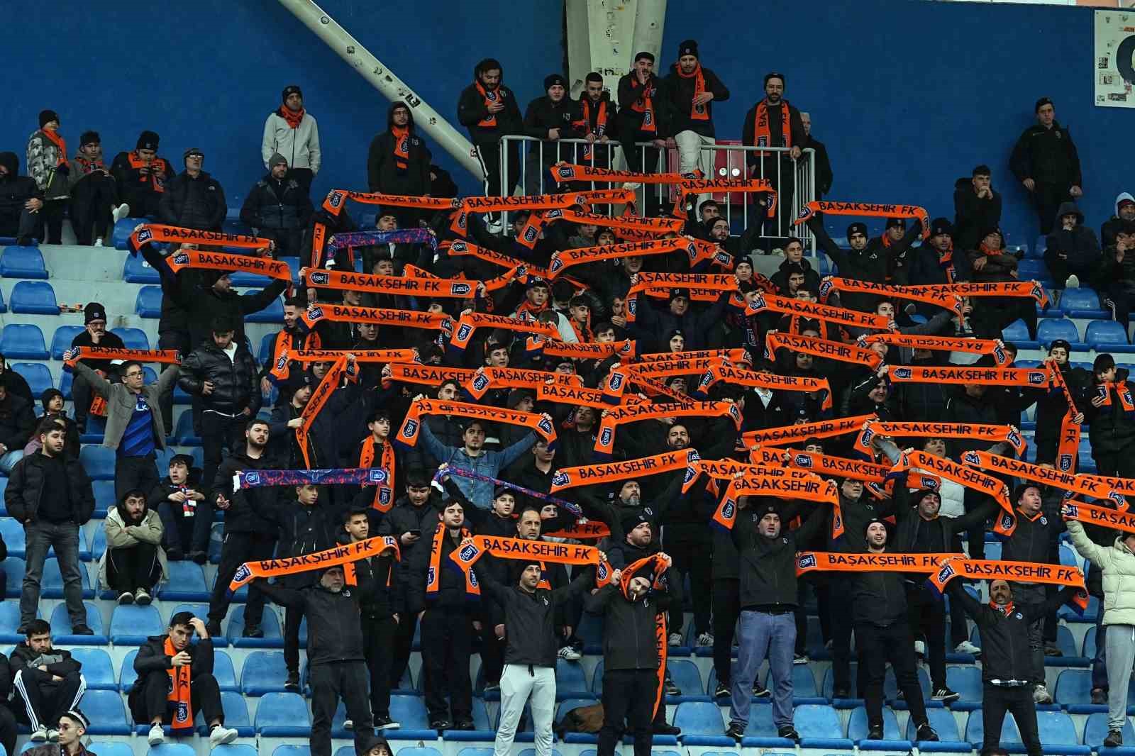 Trendyol Süper Lig: Eyüpspor: 1 - RAMS Başakşehir: 2 (Maç Sonucu)
